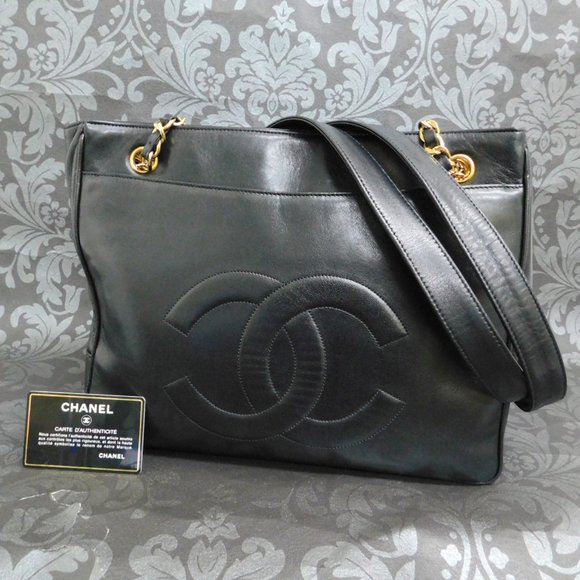 AHH!! CHANEL LAMB SKIN TOTE!!!! GORGEOUS!! - Picture 1 of 13
